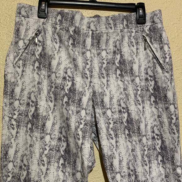 89th &  Madison Jeggings Stretch Pants Size L Animal Print White Gray - Picture 4 of 16